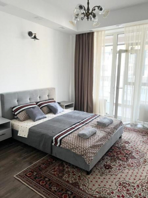1st Tolstoi str apartament